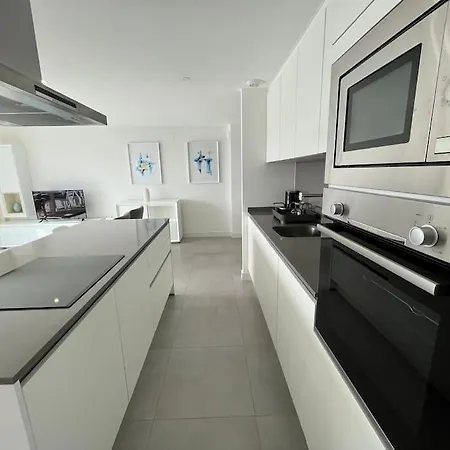 Apartment 3 Bed With Sea Views Estepona