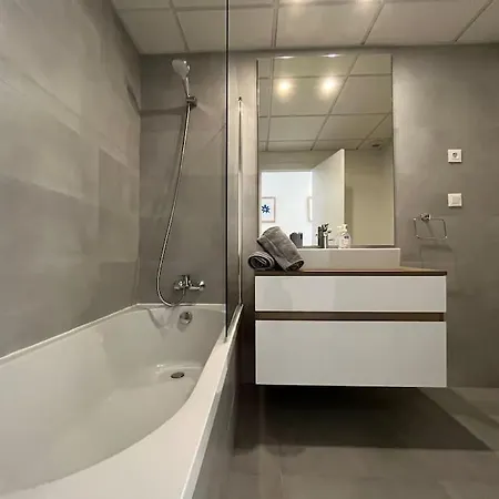 3 Bed With Sea Views