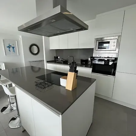 Apartment 3 Bed With Sea Views Estepona