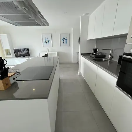 3 Bed With Sea Views Apartment Estepona