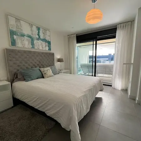 3 Bed With Sea Views * Estepona