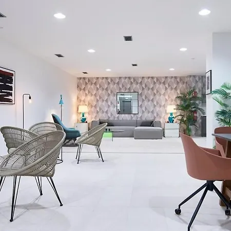 Apartment 3 Bed With Sea Views