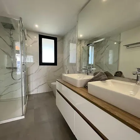 3 Bed With Sea Views * Estepona
