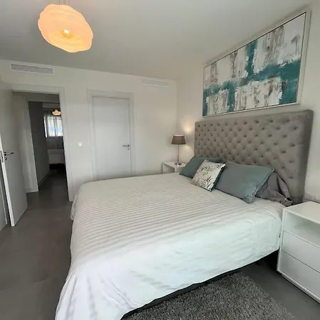 3 Bed With Sea Views